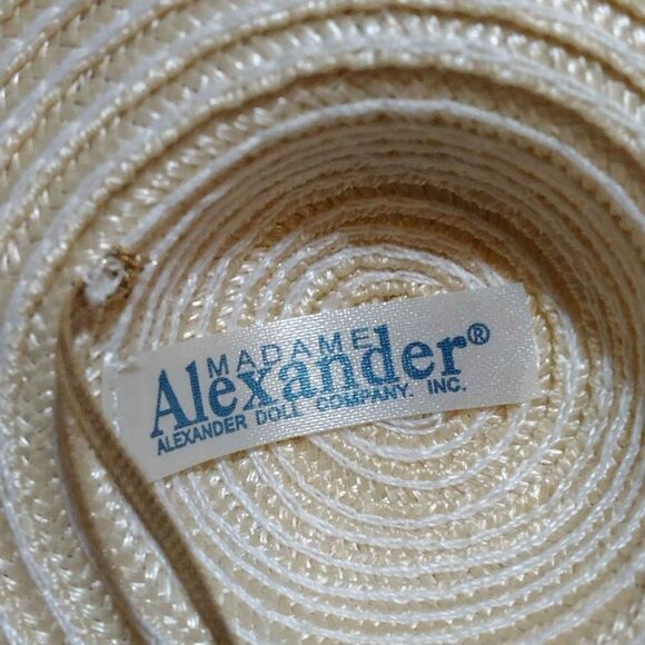 Madame Alexander doll. Apple picking - Picture 8 of 12